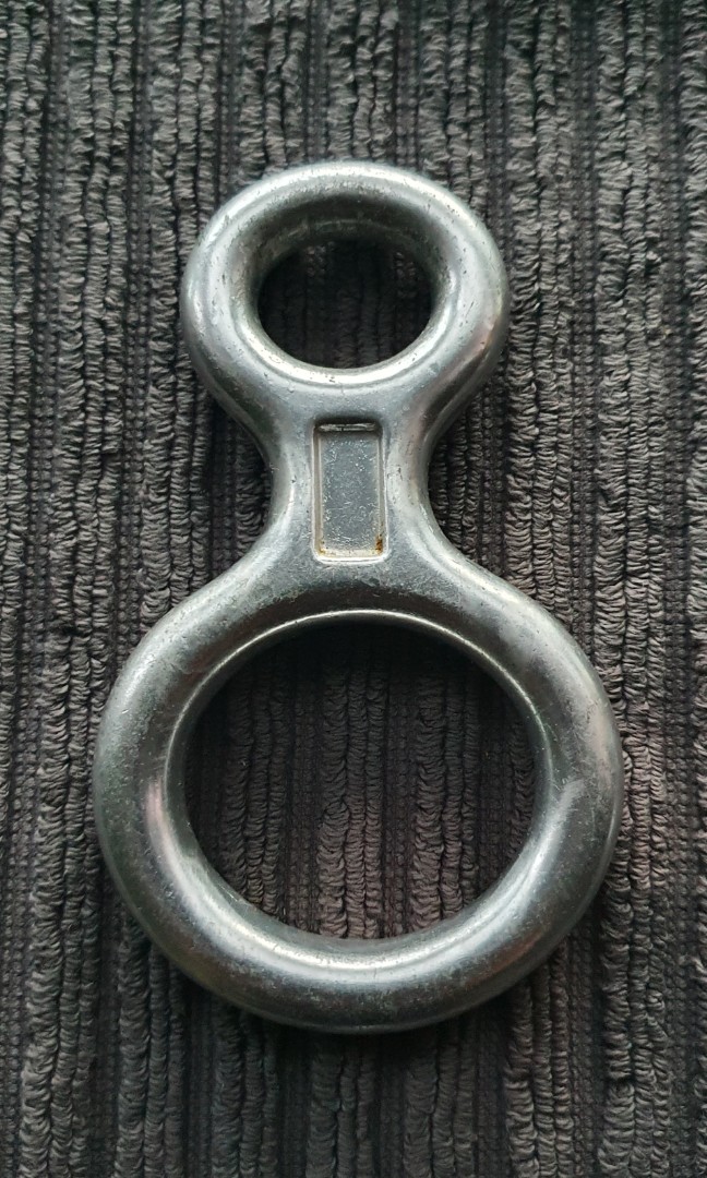 Rock Climbing Figure 8 Belay Device, Sports Equipment, Exercise