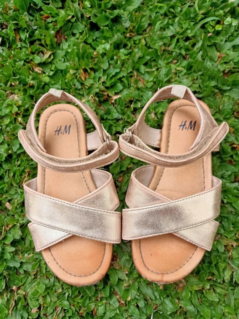 sandal anak perempuan merk H M size 26 Bayi Anak Lainnya di