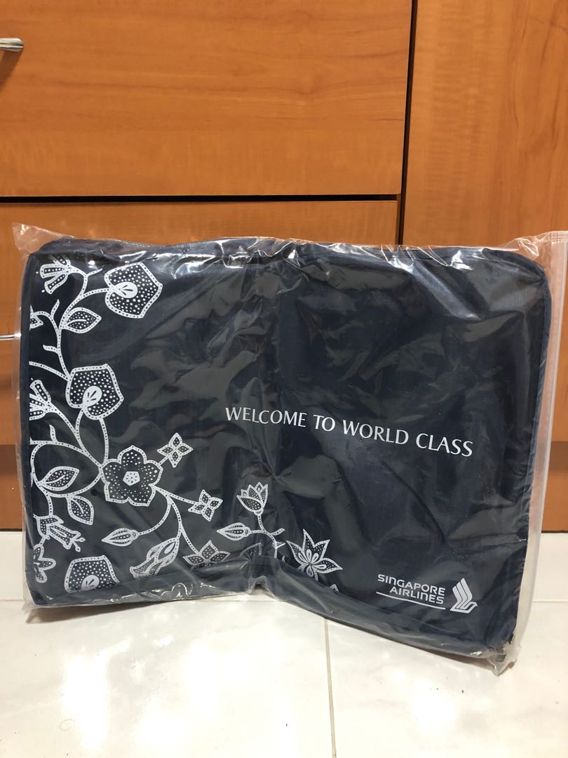 Sia Travel Pouches And Tote Bag Travel Travel Essentials Travel Accessories On Carousell carousell