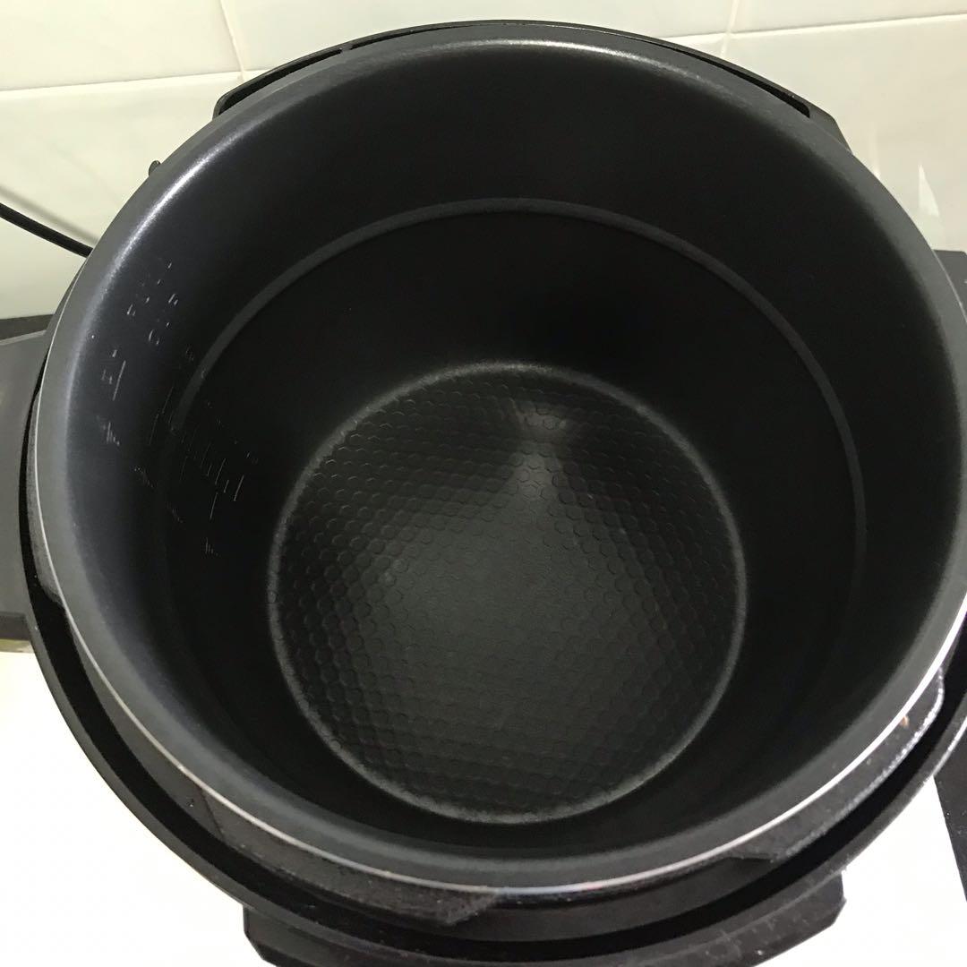 6L La Gourmet Pressure Cooker with all the accessory set , TV & Home