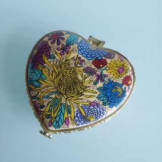 （分類：）位於 。 由 konstanza 提交（商品編號 1052627735，圖片 1）。簡介： 。