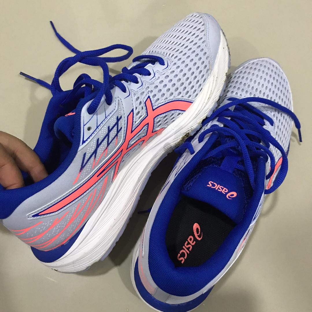 kasut running asics
