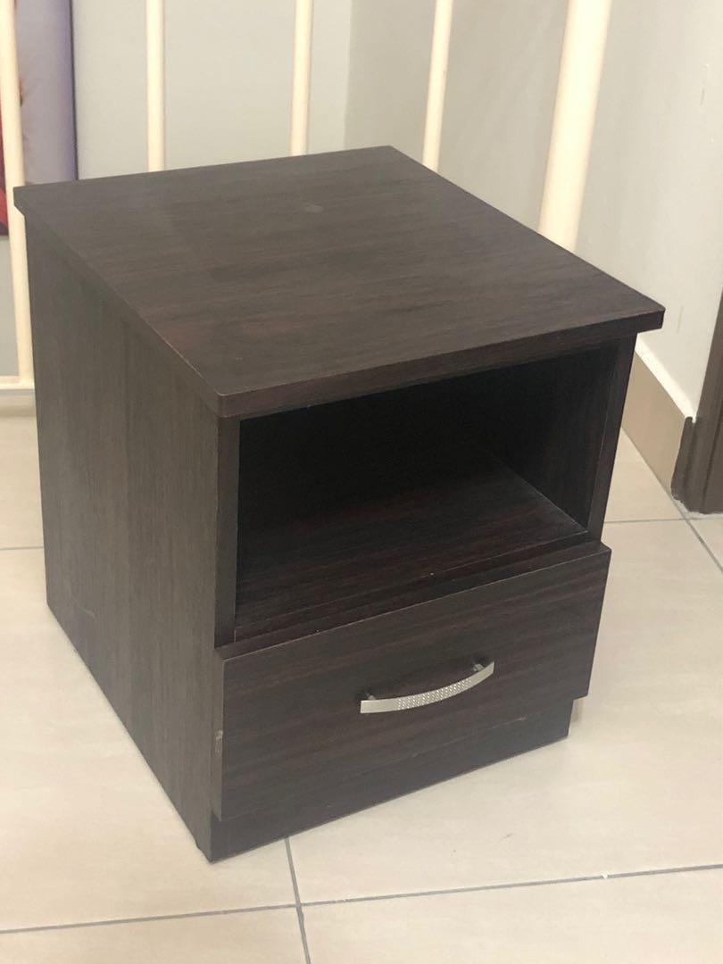 Bedside Table (Category: Tables & Sets) located in Sungai Buloh. Submitted by viknesw (Listing ID 1052787405, Image 1). Description: Still as new as it is. Never used as it doesn’t fit into our bedroom (too many furnitures already) Width: 15.5” Length: 14” Height: 16” I can deliver to you as well with an extra fee for transport.