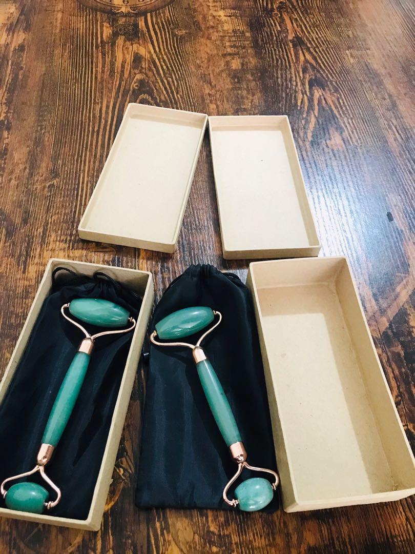 Buy 1 take 1Authentic Jade stone Facial roller (Category: Face Care) located in Paranaque City. Submitted by FLess.ph (Listing ID 1052612906, Image 1). Description: Please read! Regular price is 1299 each. Take both for php 1599 only!! Authentic Jade stone.