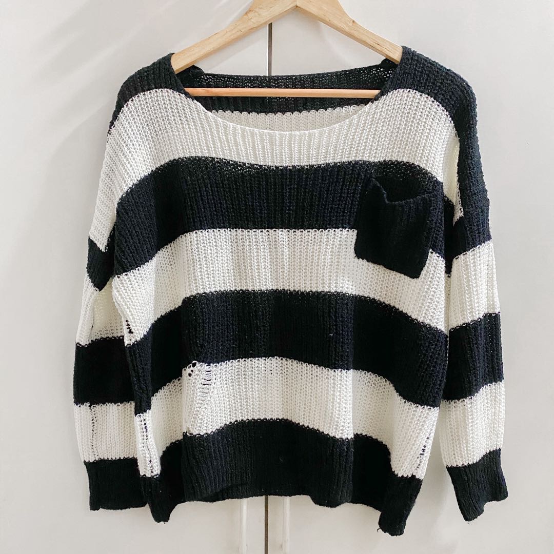 B W Knit Topper Women S Fashion Tops Sleeveless On Carousell