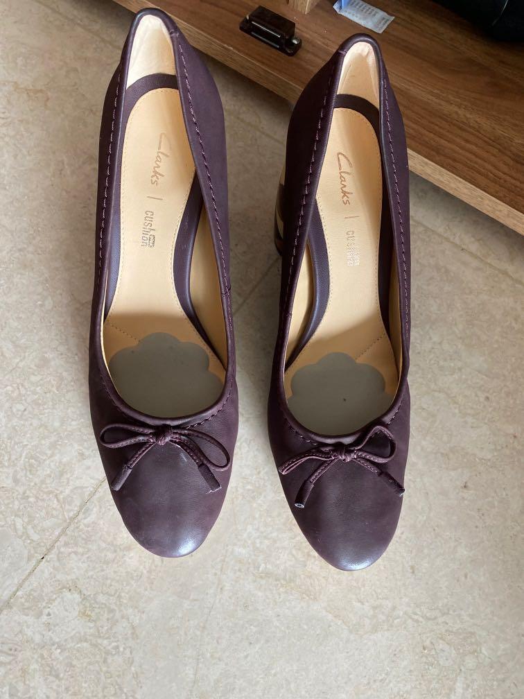 clarks cushion heels