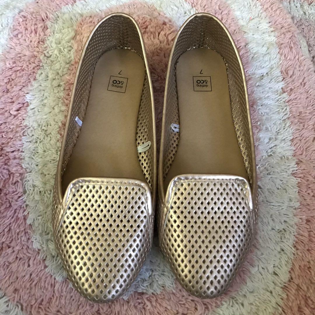 CLOTHING CO flat shoes Women s Fashion Footwear Flats Sandals on Carousell