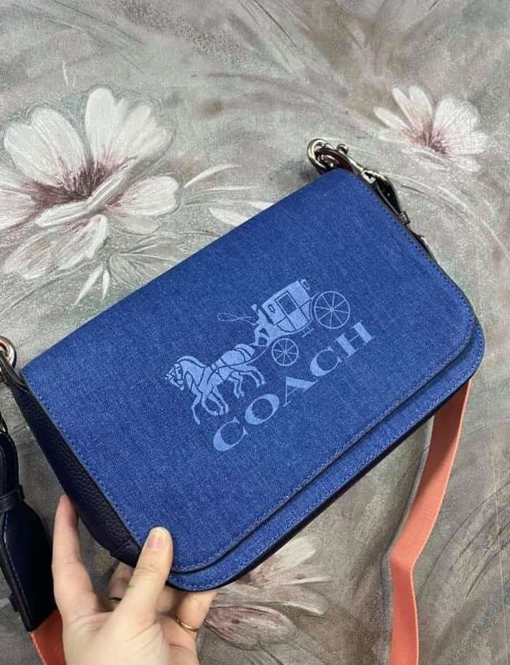 Coach Jes Messenger Bag, Women's Fashion, Bags & Wallets, Crossbody