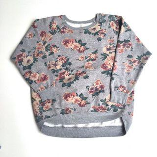 Crewneck sweater oversized bunga abu-abu full print
