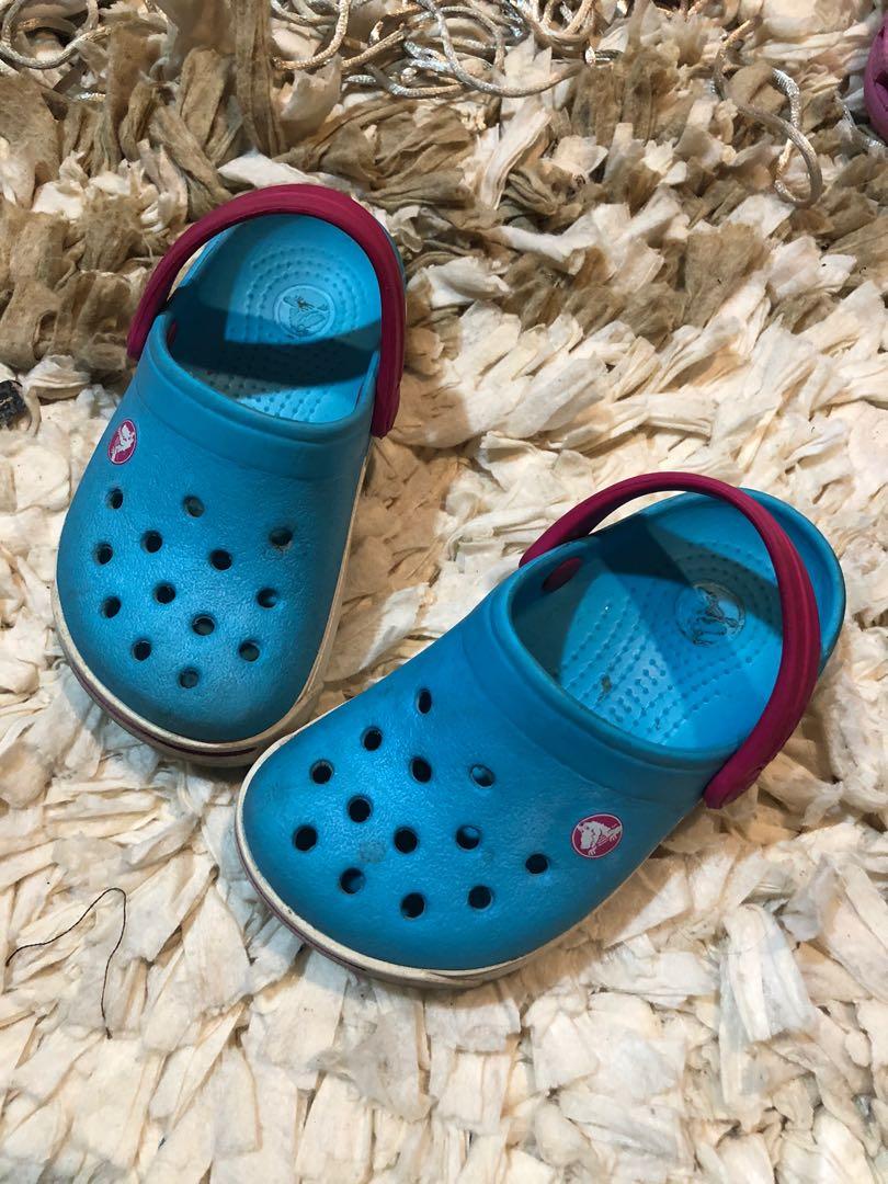 crocs kids girls on Crocs For Girls Babies Kids Babies Kids Fashion On Carousell