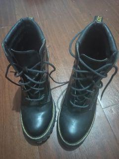 dr martens boots sale