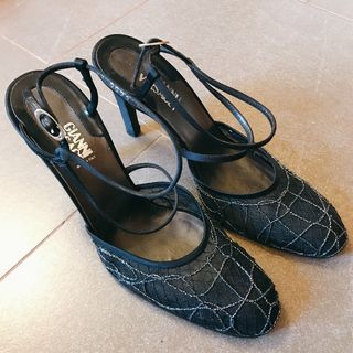 （分類：）位於 。 由 llaammc 提交（商品編號 1052713371，圖片 1）。簡介： 。