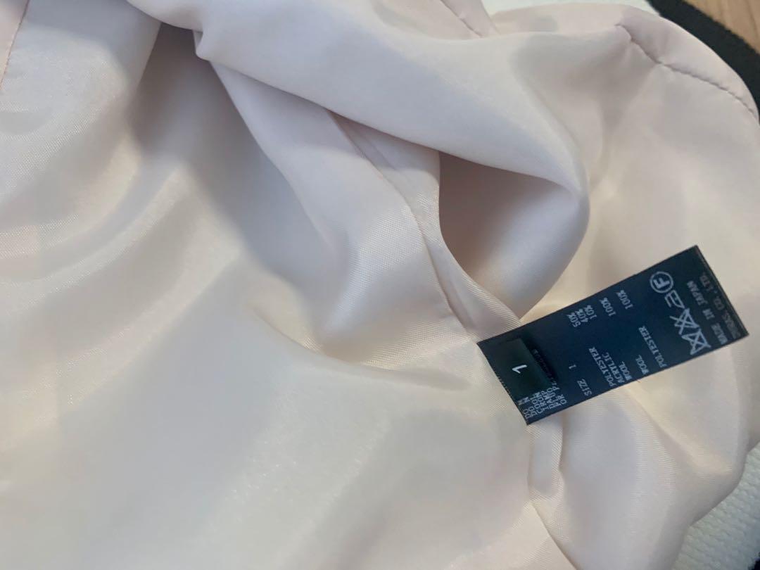 Jacket （分類：服裝）位於 Hong Kong。 由 er_er 提交（商品編號 1052642496，圖片 3）。簡介： Brand: Duras (Japanese brand) Size: 1 (Tiny fit) It goes well in any occasion。