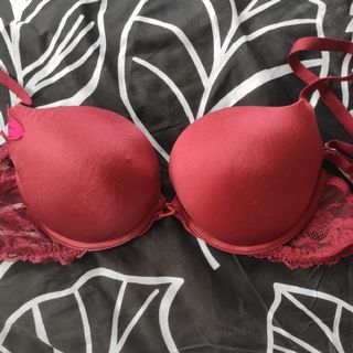 (Category: ) located in . Submitted by mistypeaches (Listing ID 1052663859, Image 1). Description: .