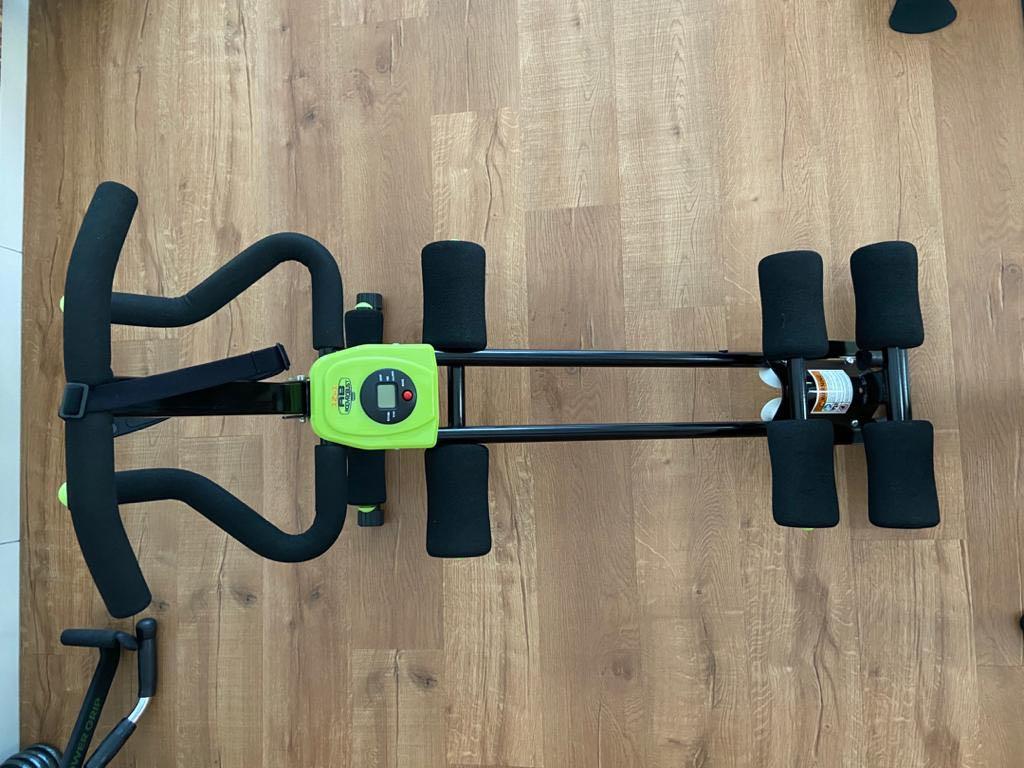 Like New Body Robust for Abs workout, Sports Equipment, Exercise & Fitness, Cardio & Fitness