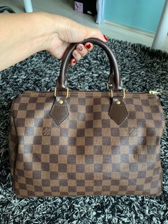(Category: ) located in . Submitted by bagspace_shop (Listing ID 1052669411, Image 1). Description: .