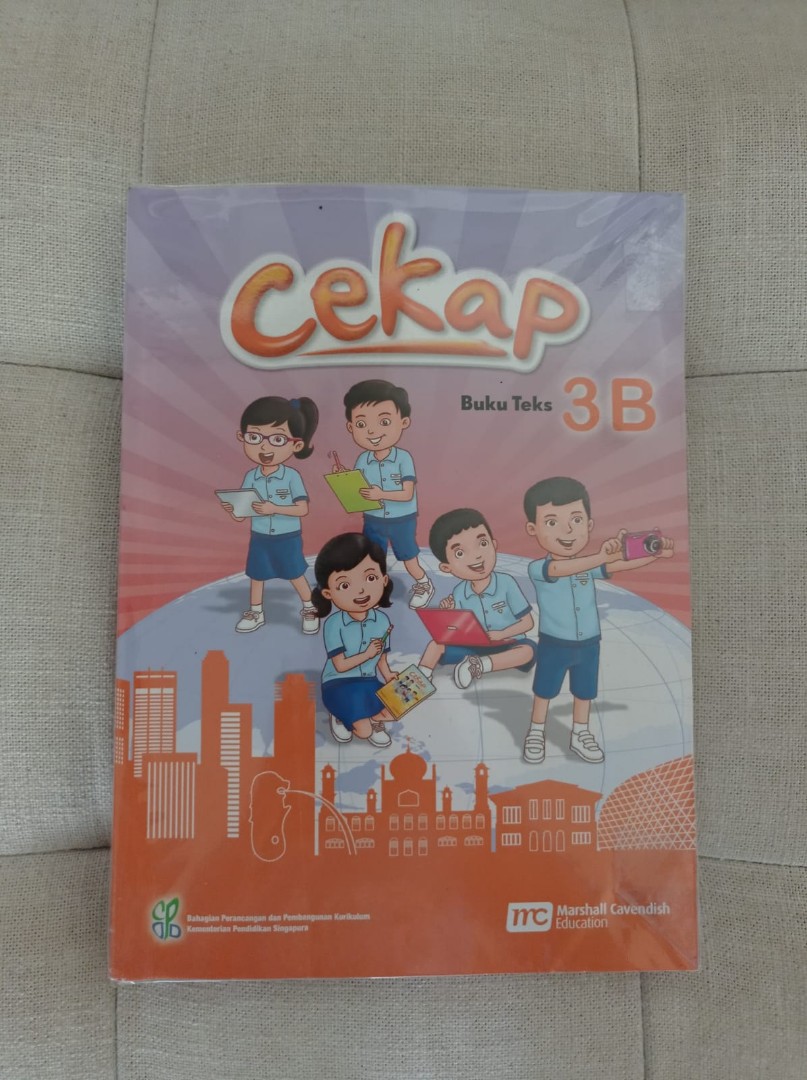 Malay Textbooks P3a 3b And Buku Kecil With Bonus The Magazines Hobbies Toys Books Magazines Assessment Books On Carousell