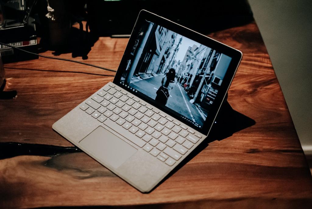 Microsoft Surface Go 64GB Storage, 4GB RAM with official Microsoft ...