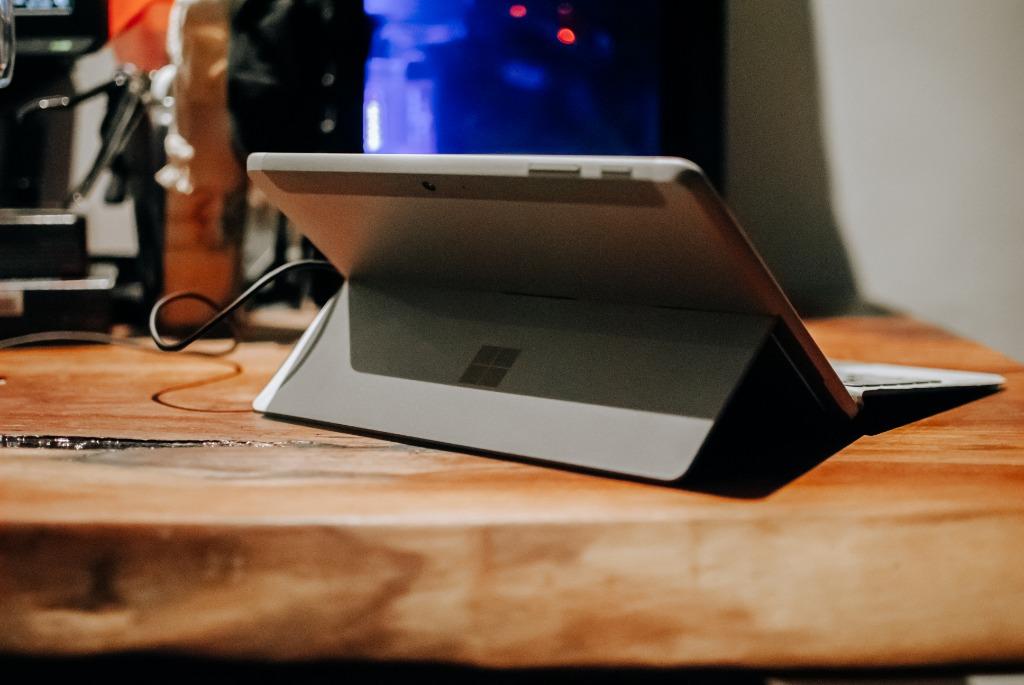 Microsoft Surface Go 64GB Storage, 4GB RAM with official Microsoft ...