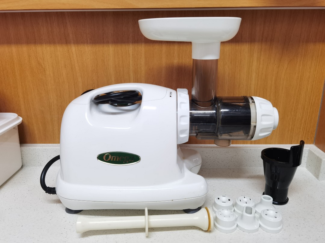 Omega slow juicer TV Home Appliances Kitchen Appliances