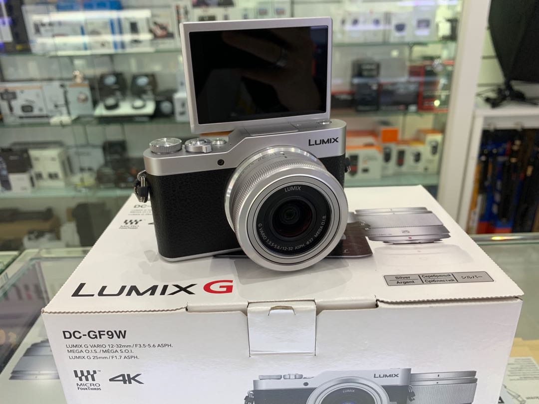 LUMIX DC-GF9/12-32mm F3.5-5.6/25mm F1.7-