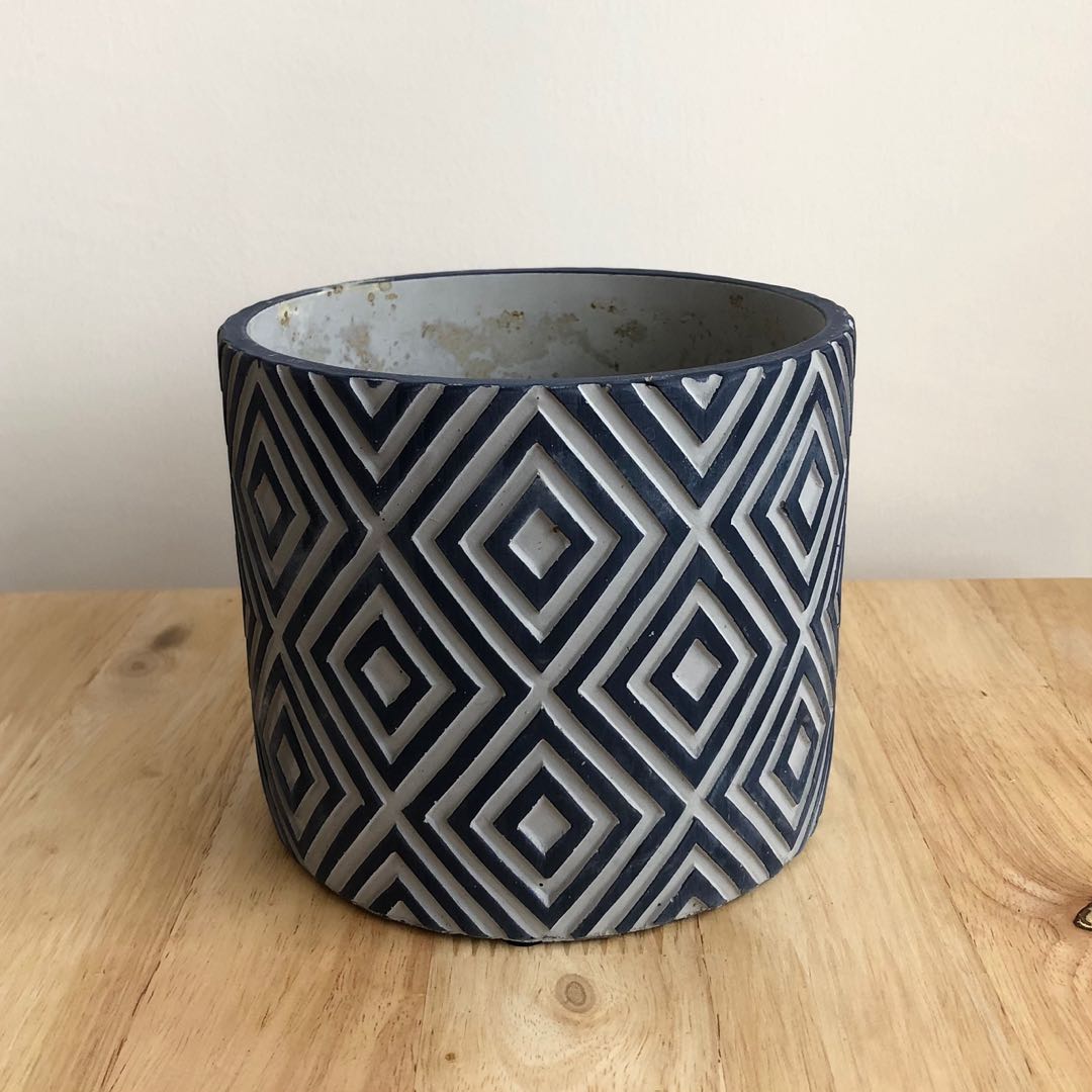 Pre Loved Ceramic Plant Pot Gardening Pots Planters On Carousell