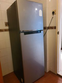 (Category: ) located in . Submitted by carousel_seller1 (Listing ID 1049276057, Image 1). Description: .