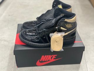 (Category: ) located in . Submitted by sneakergod_sg (Listing ID 1052582982, Image 1). Description: .