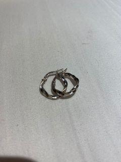 White gold hoops earings