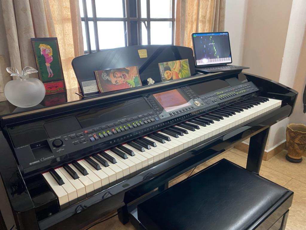 Yamaha Clavinova Digital Piano. CVP 409