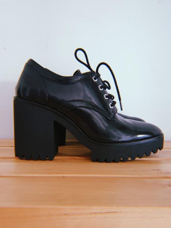 Heeled oxfords outlet with track sole
