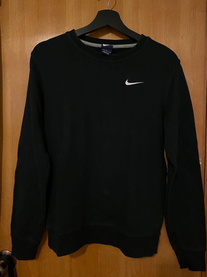nike logo sweater