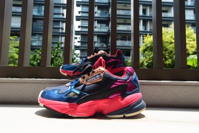 Adidas falcon navy best sale red