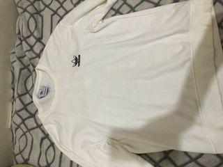 Adidas 大學T