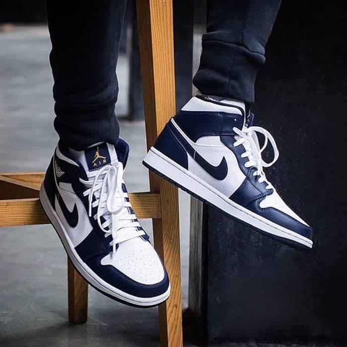 Air jordan 1 store mid white obsidian