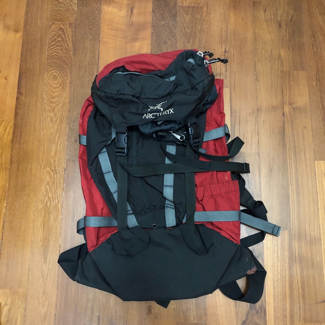 Arcteryx/ Arc’teryx 32L Backpack, Men's Fashion, Bags, Backpacks on