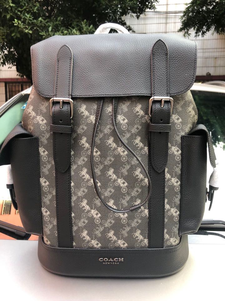 hudson backpack with horse and carriage print