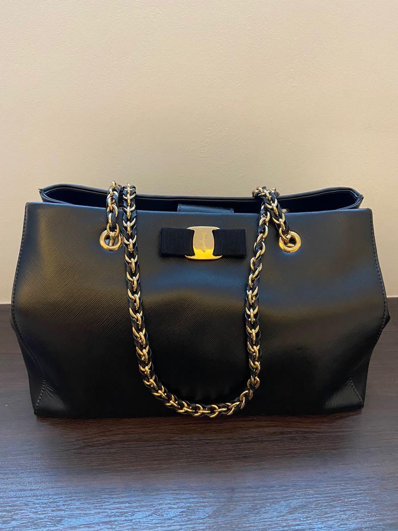 Ferragamo nero bag 2025