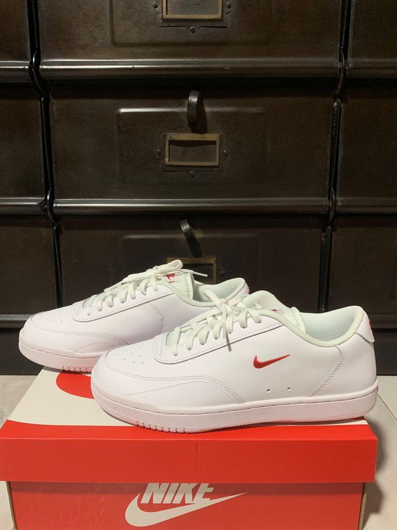 Nike court edition store