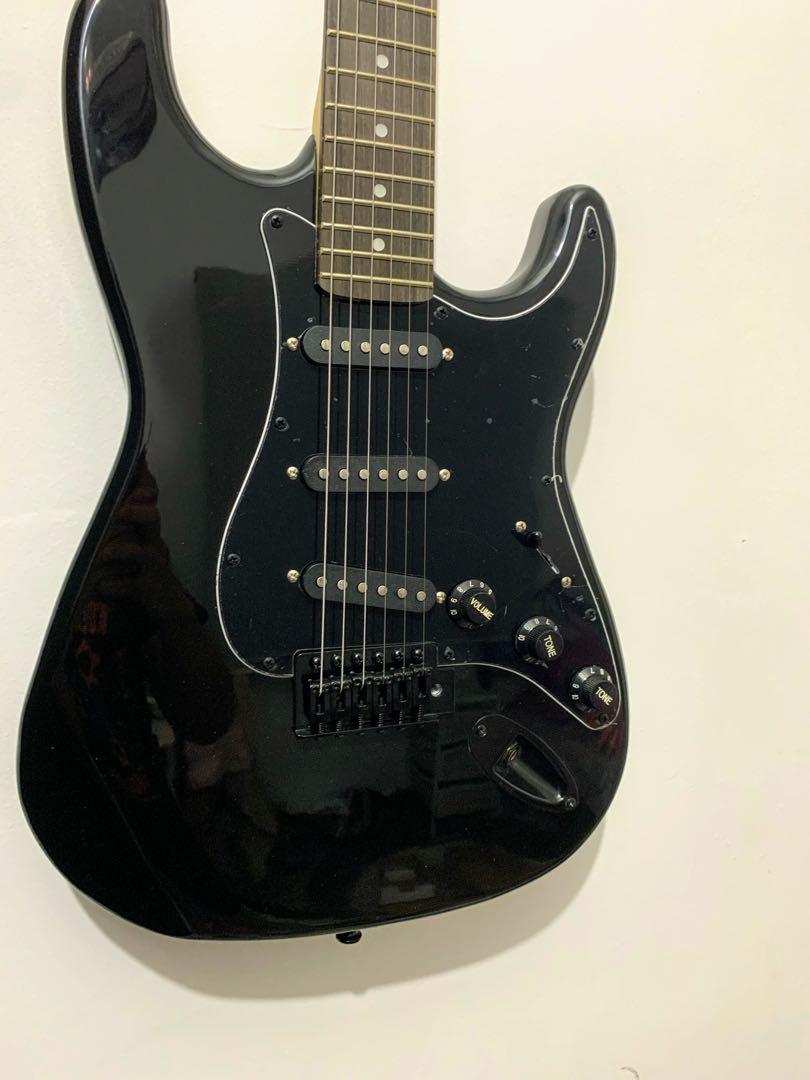 Fender Electric Guitar (black colour), Hobbies & Toys, Music & Media