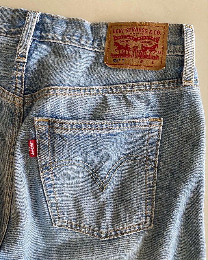 501 levis mom jeans