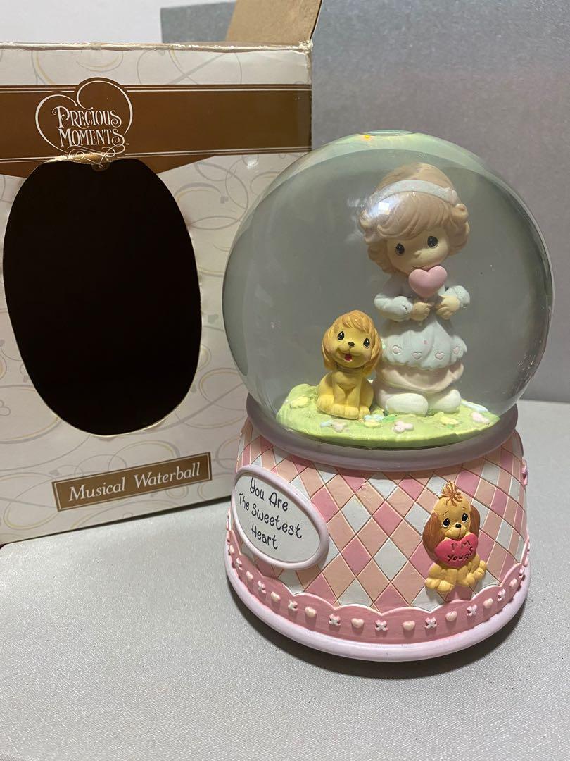 Palla Di Vetro Con Neve Precious Moments, Sposi Con Carrozza, Suona La Marcia Nuziale, 14 Cm, Resina