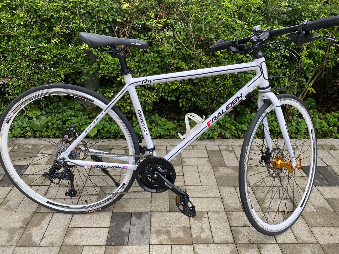 roadmaster hybrid bike