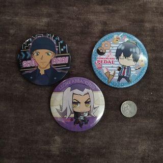 Random anime big badge pin PER PIECE
