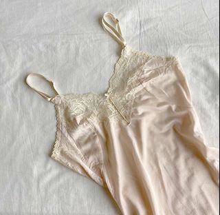 (Category: ) located in . Submitted by uwuclothes (Listing ID 1046774772, Image 1). Description: .