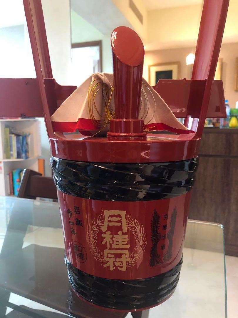 Sake Container Metal Sake Container, Food & Drinks, Alcoholic Beverages on Carousell