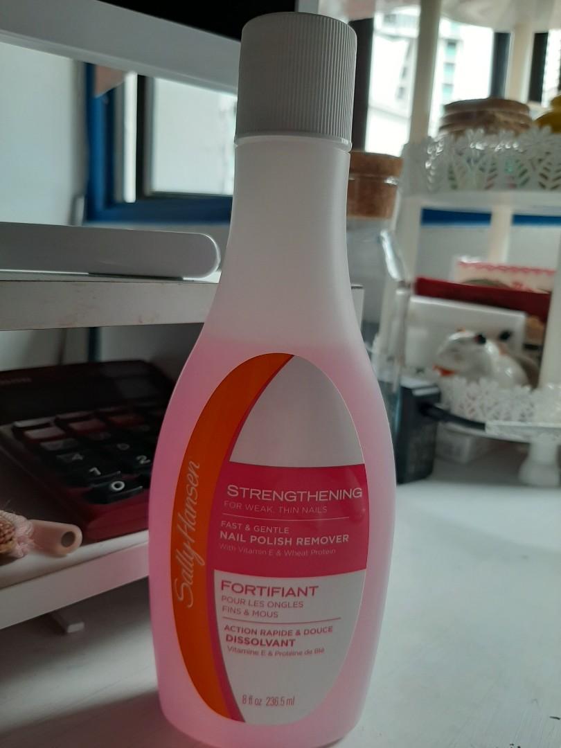 Sally Hansen nail polish remover, Beauty & Personal Care, Hands & Nails on  Carousell