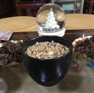 Spawling artificial plant pot