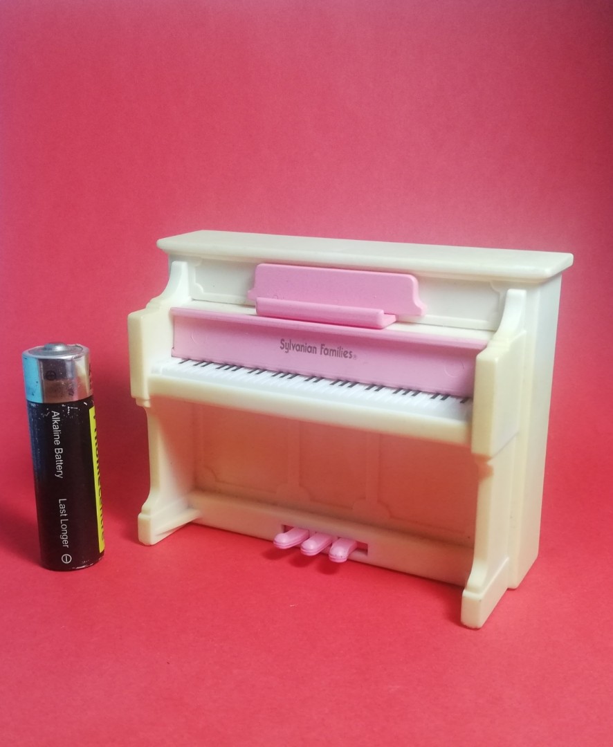 sylvanian families lion piano