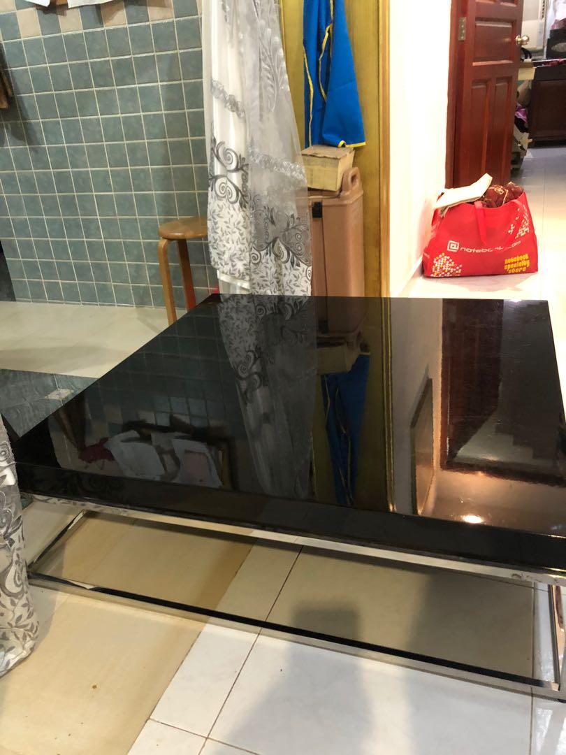 Table (Category: Tables & Sets) located in Singapore. Submitted by fakhruddin15 (Listing ID 1046769063, Image 3). Description: 100x100cm square table Negotiable.
